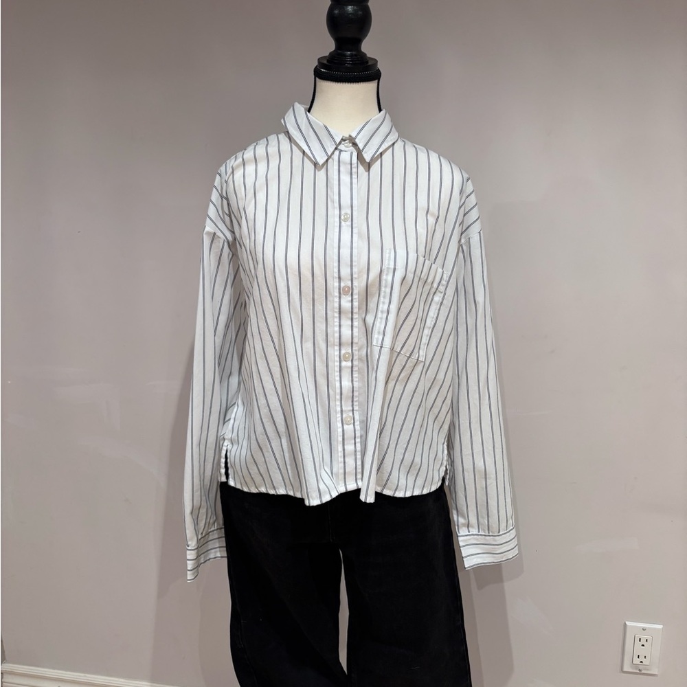 Abercrombie & Fitch Oversized Crop Stripped Button Up Shirt
